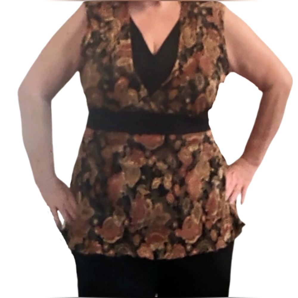 J.T.B. Woman Sleeveless Paisley Floral Top